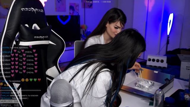 СТОНЫ TENDERLYBAE ЭТО ШЕДЕВЕР смотреть онлайн