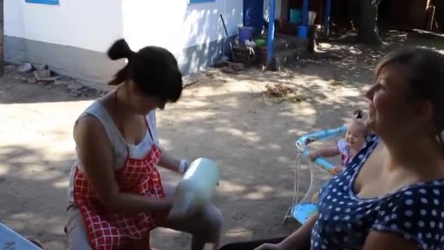 Сільські мандри. Робимо домашнє масло у селі Білка смотреть онлайн