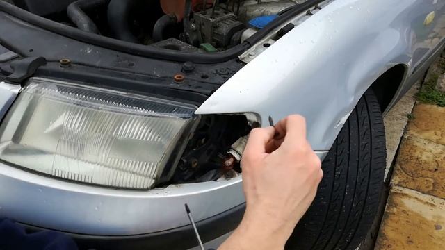 jak wymontować reflektor z VW passat b5 смотреть онлайн