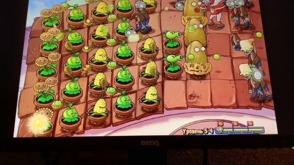 вторая часть ПВЗ (ЗОМБИ ПРОТИВ РАСТЕНИЙ)UH_GG4