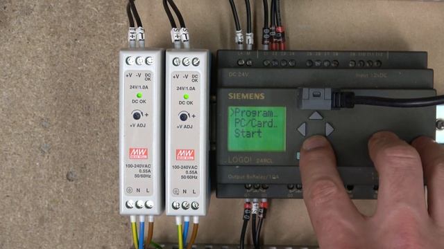 Siemens Logo 6 (old) wiring, program upload/download, sample programming using LOGO Soft Comfor V8. смотреть онлайн
