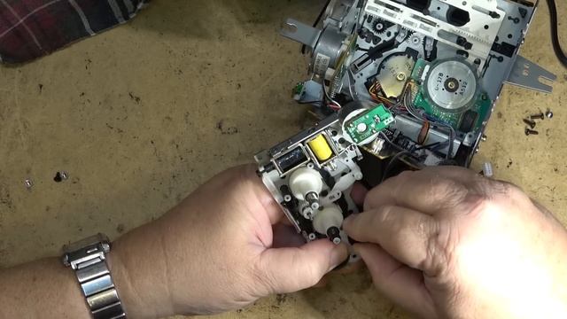 Sony DTC750 DAT with One Thing After Another Wrong With It смотреть онлайн