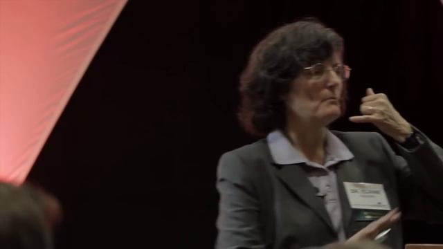 How to Build Great Soil - A Soil Science Masterclass with Dr. Elaine Ingham (Part 1 of 4) смотреть онлайн
