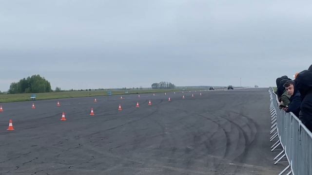 MOTO PARK UŁĘŻ 1/4 MILI AUDI S4 vs PORSCHE смотреть онлайн