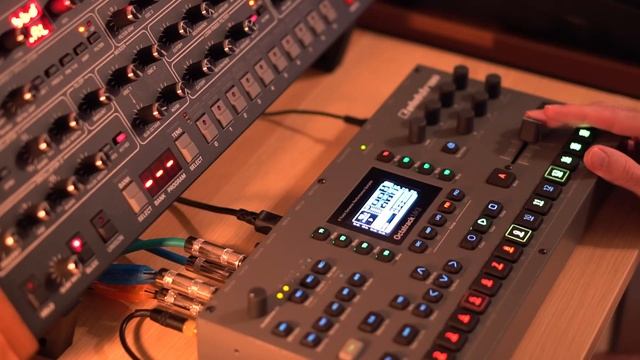 Octatrack Diaries No. 1 // Elektron Octatrack MKII + Prophet 6 смотреть онлайн