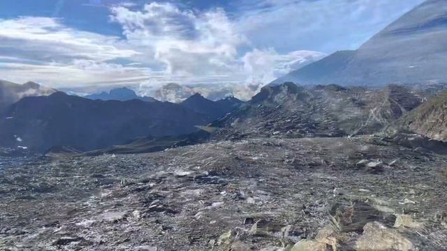 🥾2🐕🏠 (CN) 2022-06 - Bivacco Boerio 3089 m - Una notte al lago di Mongioia смотреть онлайн
