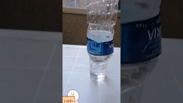 HOW IS IT POSSIBLE || WATER BOTTLE and GLASS 💦#experiment смотреть онлайн