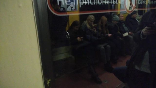 Вагон метро 3900 с линкрустом Выборгская - лесная смотреть онлайн