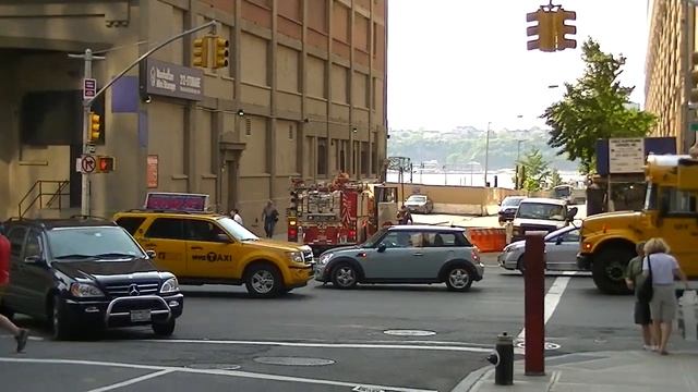 FDNY - Onscene - Box 0930 - Transformer Fire - 5/29/12 смотреть онлайн