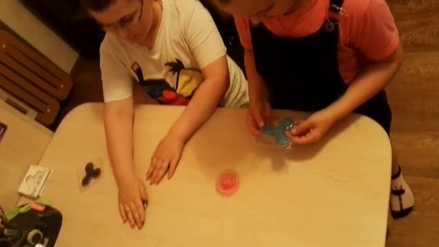 Спиннеры из льда смотреть онлайн