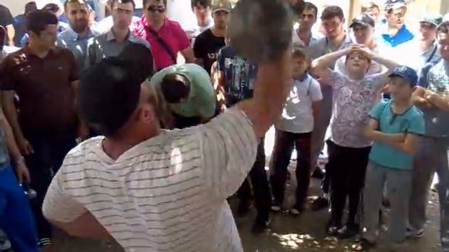 поднимаем гирю. 24 кг.