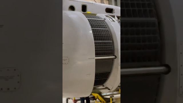 Boeing 757-200 Hydraulics on #1 TR Trust Reverser ops check смотреть онлайн