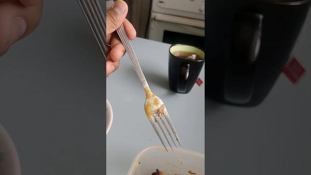 Тема - посуды, просто завтракаю на кухне😂 смотреть онлайн