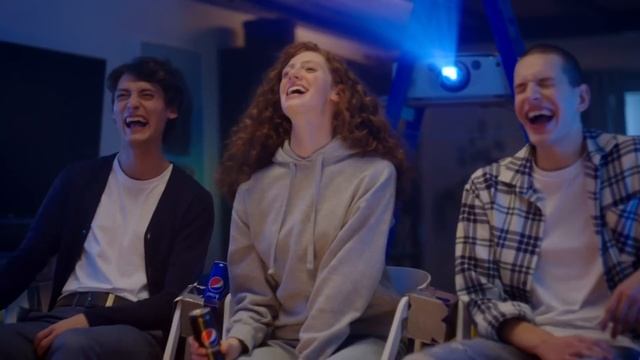 PEPSI 1,5 литра - Хватит на всех! Дома еще вкуснее с PEPSI! смотреть онлайн