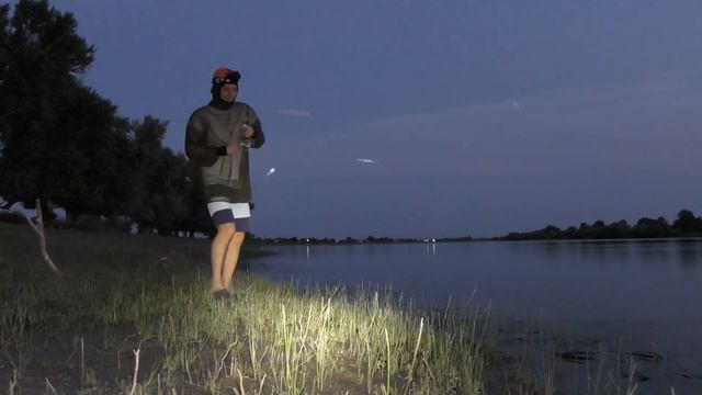 ВОТ ЭТО НАЧАЛО Ловля сазана на жмых Рыбалка в Астрахани 2021 смотреть онлайн