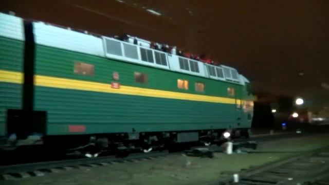 Электровоз ЧС8-068 смотреть онлайн