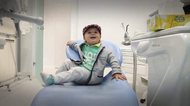 Michael in Dental Clinic FRESHDENT смотреть онлайн