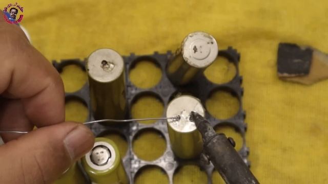 How to solder 18650 Li-Ion batteries | 18650 cell per tanka keo ni lagta? Why is there no solde смотреть онлайн