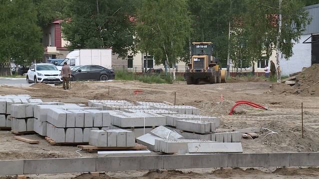 Заместитель председателя Думы города Сергей Землянкин встретился с жители дома 17 по улице Омской смотреть онлайн