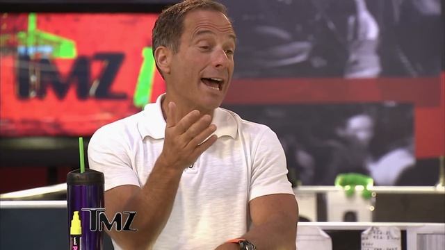 Oprah Confronts 50 Cent -- You Named Your DOG After Me!? | TMZ смотреть онлайн