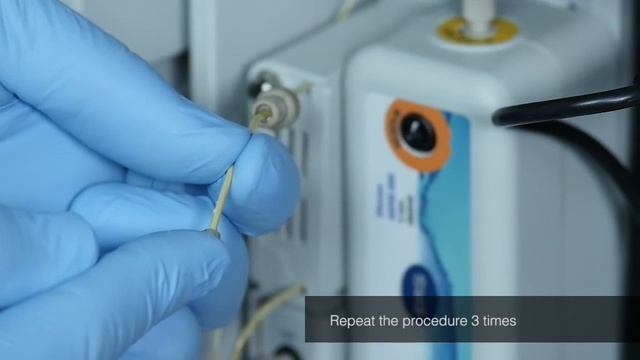 How To: Burp Your Ion Chromatography Conductivity Cell смотреть онлайн