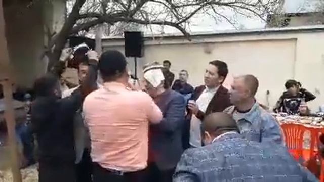 Axror Usmonov Asliddin Do'stov Aytishuv Lo'lilar to'yida eksklyuziv. смотреть онлайн