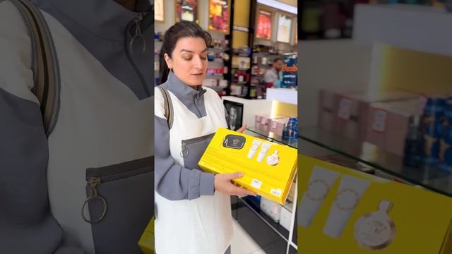 Why did this customer choose the Versace gift set from VPerfumes ? смотреть онлайн