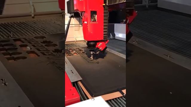 СварогМетПром. EuroBLECH 2016. гидрообразивная резка смотреть онлайн