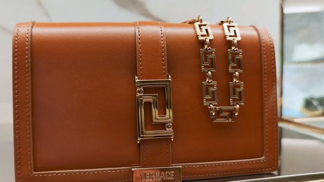 VERSACE ! ОСЕННЕЕ НАСТРОЕНИЕ ! МОДНЫЕ СУМКИ НА ОСЕНЬ ! смотреть онлайн