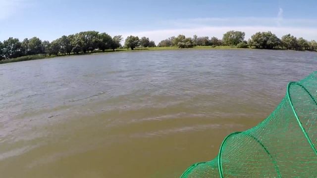 Лето Волга Астрахань Рыбалка на жмых смотреть онлайн