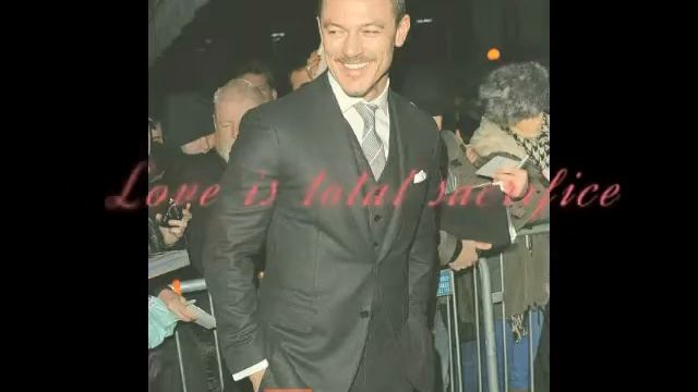 Luke Evans Cute Pics смотреть онлайн