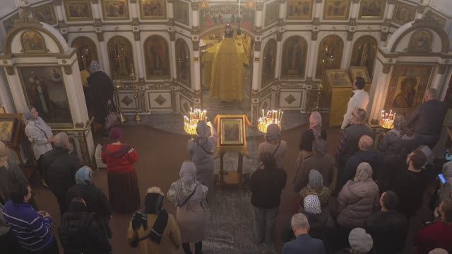 Запись трансляции 17 ноября 8:40. Часы. Литургия смотреть онлайн