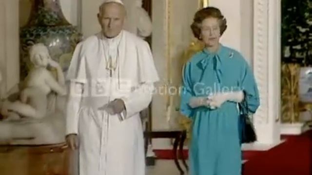 Queen Elizabeth II and Pope John Paul II смотреть онлайн