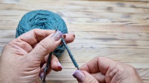 Деление петель на 2 спицы, начало вязания
