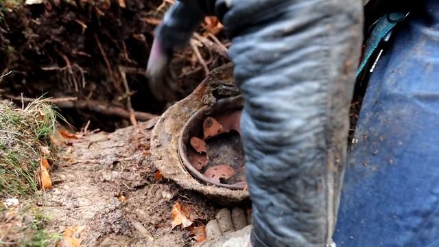 WHAT HAVE THEY LEFT BEHIND? WW2 METAL DETECTING смотреть онлайн
