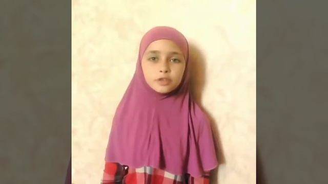 Маленькая Таджичка читает стихи про Маму смотреть онлайн