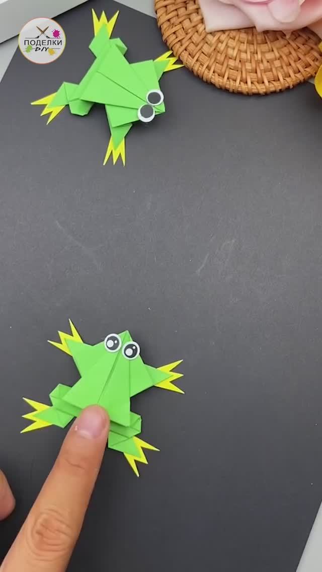 Как сделать Прыгающую Лягушку из бумаги. 🐸Оригами. Простые идеи из бумаги смотреть онлайн