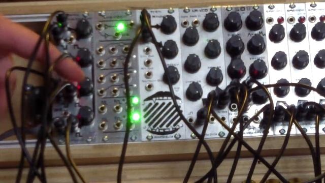 AniModule Quad Comparator w/ NOT gate смотреть онлайн