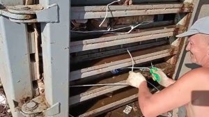 Упаковка макулатуры (картона) с помощью пресса используя сеновязальный шпагат 7700 ТЕКС