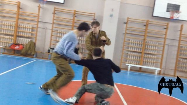 Двое на одного и с ножичками Часть 2 смотреть онлайн