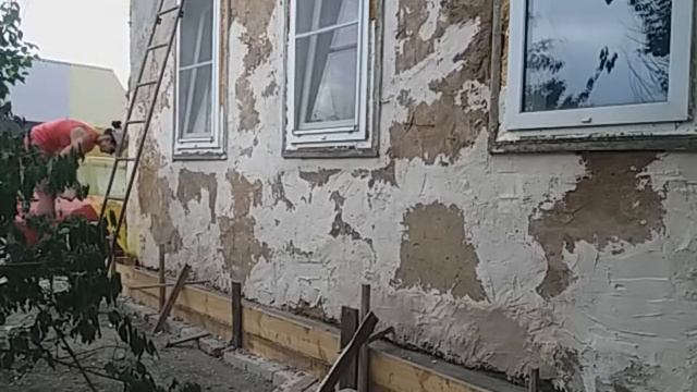 Бюджетная отделка дома, шпаклевание фасада своими руками.
