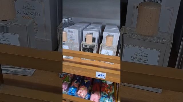 Маслянная очень стойкая туалетная вода продается на Пхукете стоит 1 500 ₽ напротив пляжа Ката смотреть онлайн