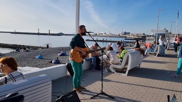 «Малыш» из «КИНО» на набережной в Сочи смотреть онлайн