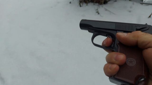 Снятие полупустого баллона с пневматического пистолета Макарова. смотреть онлайн