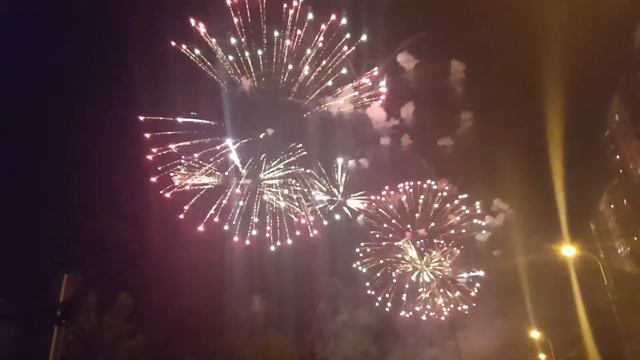 Фейерверк - смайлик #фейерверк #смайлик смотреть онлайн