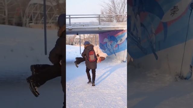 тот самый фанат атаки титанов смотреть онлайн