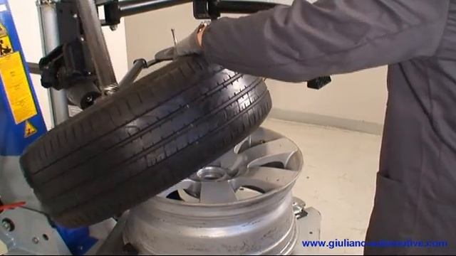 Automatic tyre changer SX234 Giuliano : easy to use and high performance смотреть онлайн