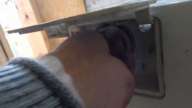 Булавку нашёл в стиральной машине при чистке смотреть онлайн