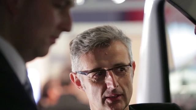 Gruau Electric vous présente L'Electron II смотреть онлайн