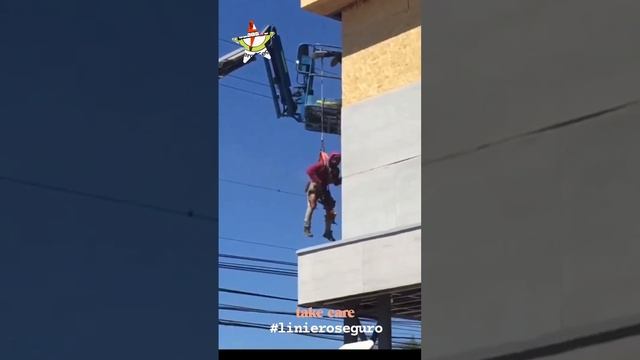 Соблюдайте технику безопасности! Поделитесь ссылкой что бы сохранить.
Техника Безопасности! Жесть! смотреть онлайн